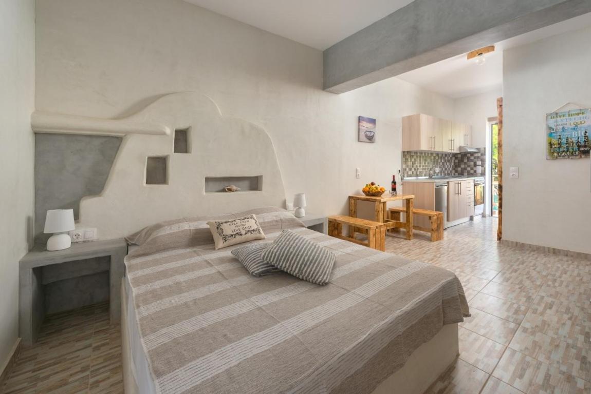 Christos Studios And Family Apartments Stegna Rom bilde