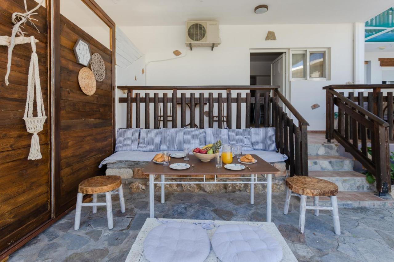 Christos Studios And Family Apartments Stegna Eksteriør bilde