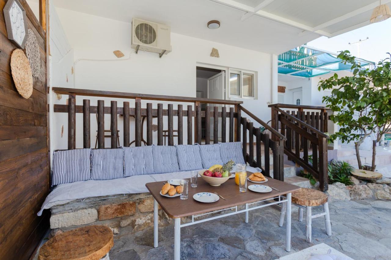Christos Studios And Family Apartments Stegna Eksteriør bilde