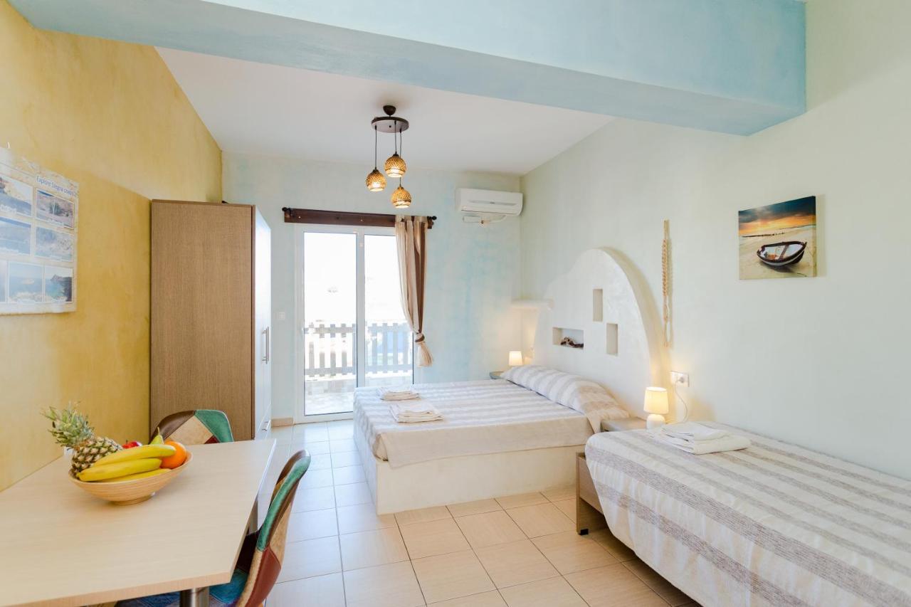 Christos Studios And Family Apartments Stegna Eksteriør bilde