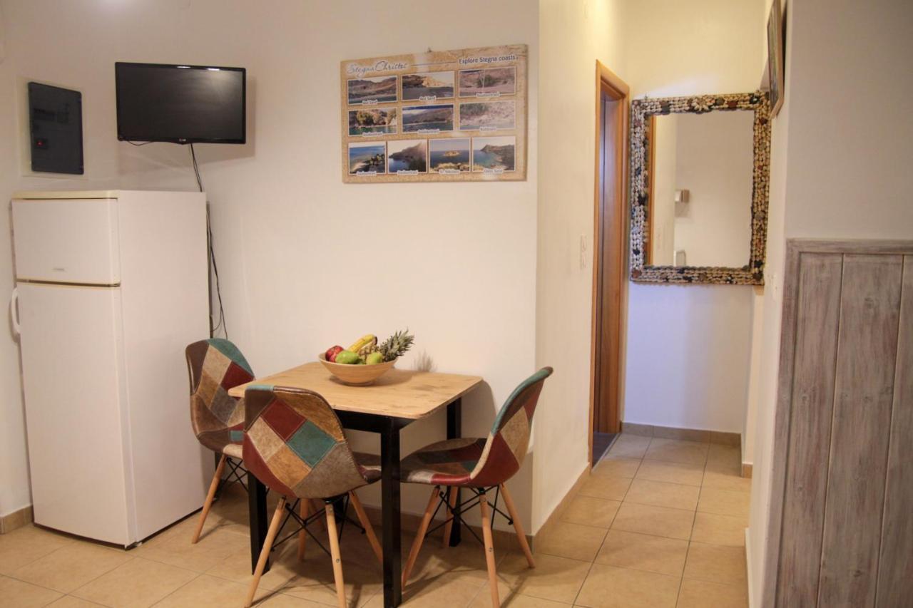 Christos Studios And Family Apartments Stegna Eksteriør bilde