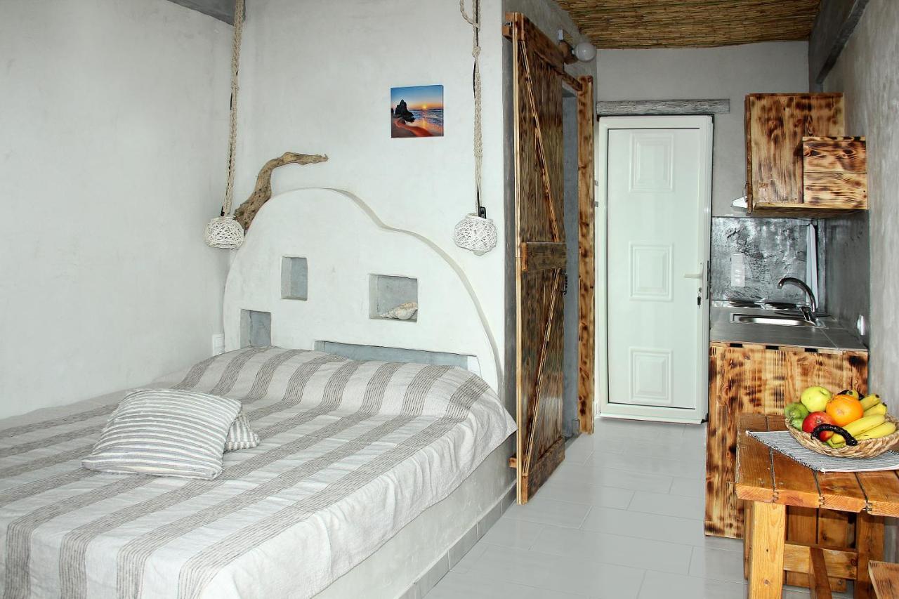 Christos Studios And Family Apartments Stegna Eksteriør bilde